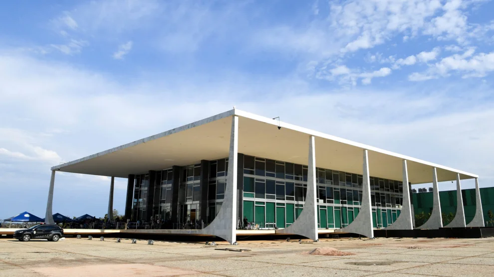  Crise no STF: deixar solução para depois terá um preço