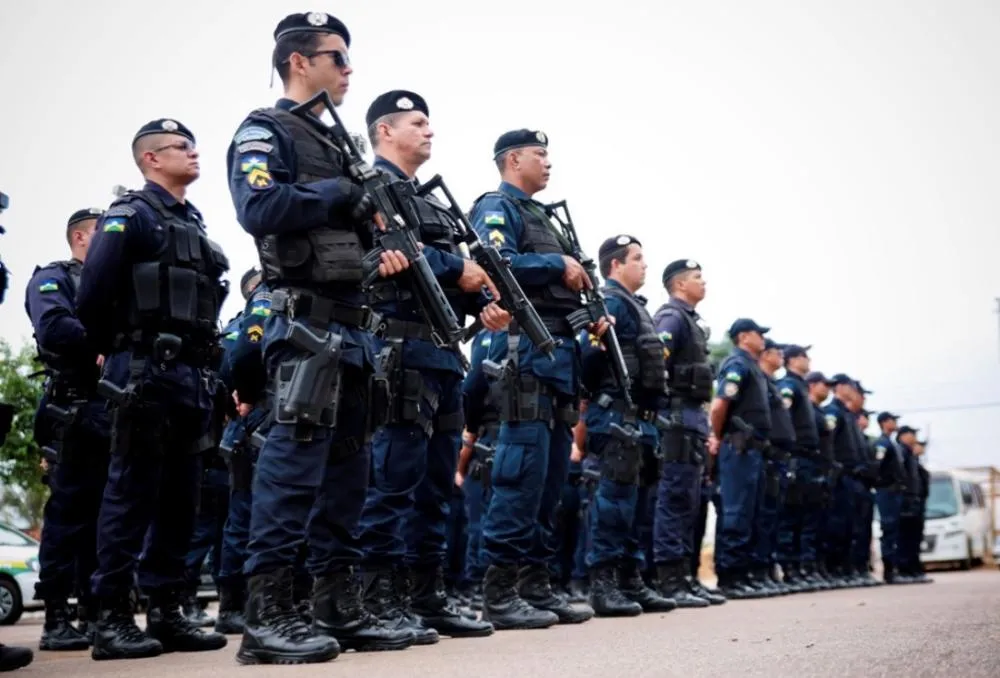 SGT PM Raicinaluz e CB PM Edixon