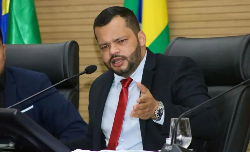 Edevaldo Neves ultrapassa R$ 500 mil em verbas indenizatórias nos quatro primeiros meses de 2026