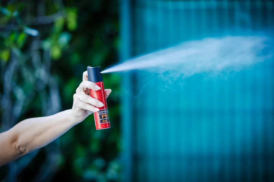 Porto Velho já possui lei que autoriza spray de defesa pessoal para mulheres antes da regulamentação nacional