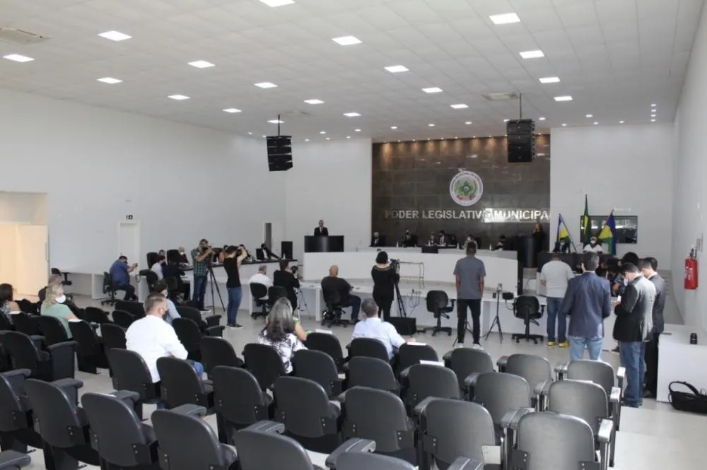 Câmara de Vilhena aprova aumento salarial para vereadores e secretários: Entenda os valores e regras